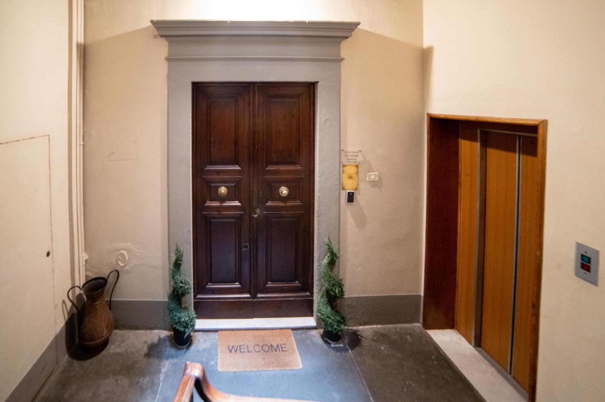 Coco Places Soggiorno Panerai, Centro Storico Florenţa Exterior foto