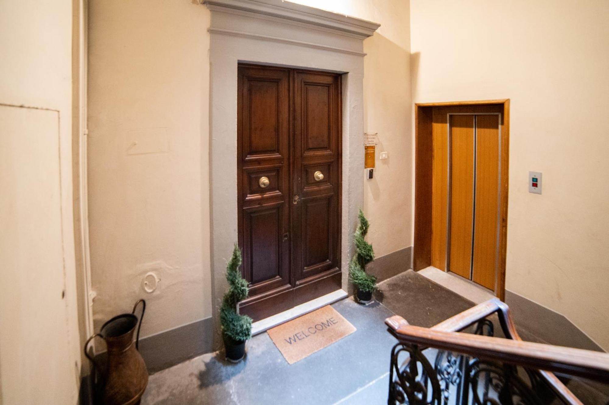 Coco Places Soggiorno Panerai, Centro Storico Florenţa Exterior foto